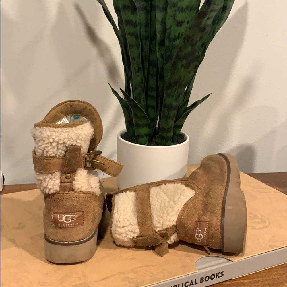 UGG Sherpa Boots with Buckles Size 13